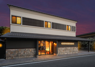 料亭・旅館三川屋にマットレスとアイランド型ソファを納品