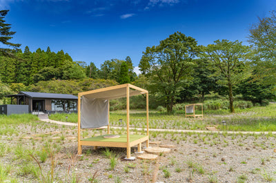 屋外休憩処に置くクッションを納品