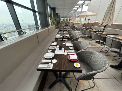 テラス席の特注ソファクッションを納品