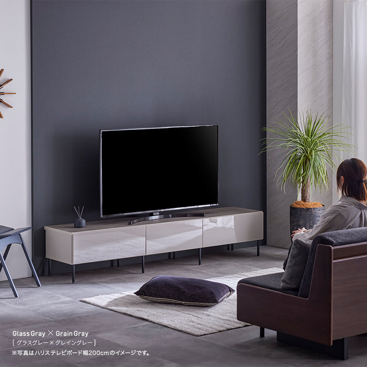 ジャパンディを作る収納｜大川家具 ハリス テレビ台｜前面ガラス・上質