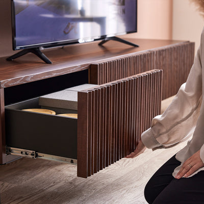 テレビボード 幅180cm LUKEII / ルーク2 大川家具 モーブル ｜贅沢に施された職人技術の縦格子